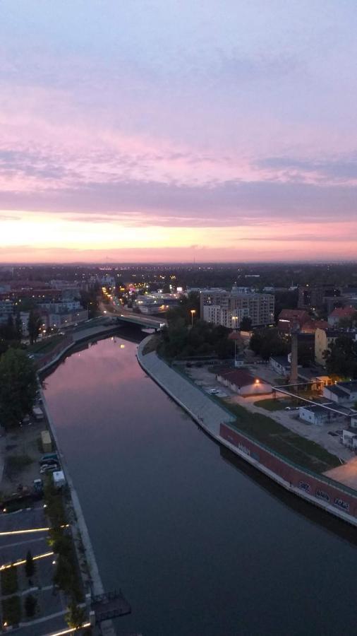 Апартаменти Atal Towers Prywatny Apartament Вроцлав Екстер'єр фото